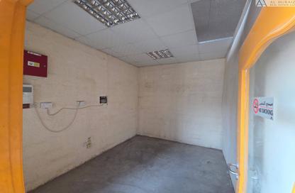 Warehouse - Studio - 1 for rent in Ras Al Khor Industrial 2 - Ras Al Khor - Dubai