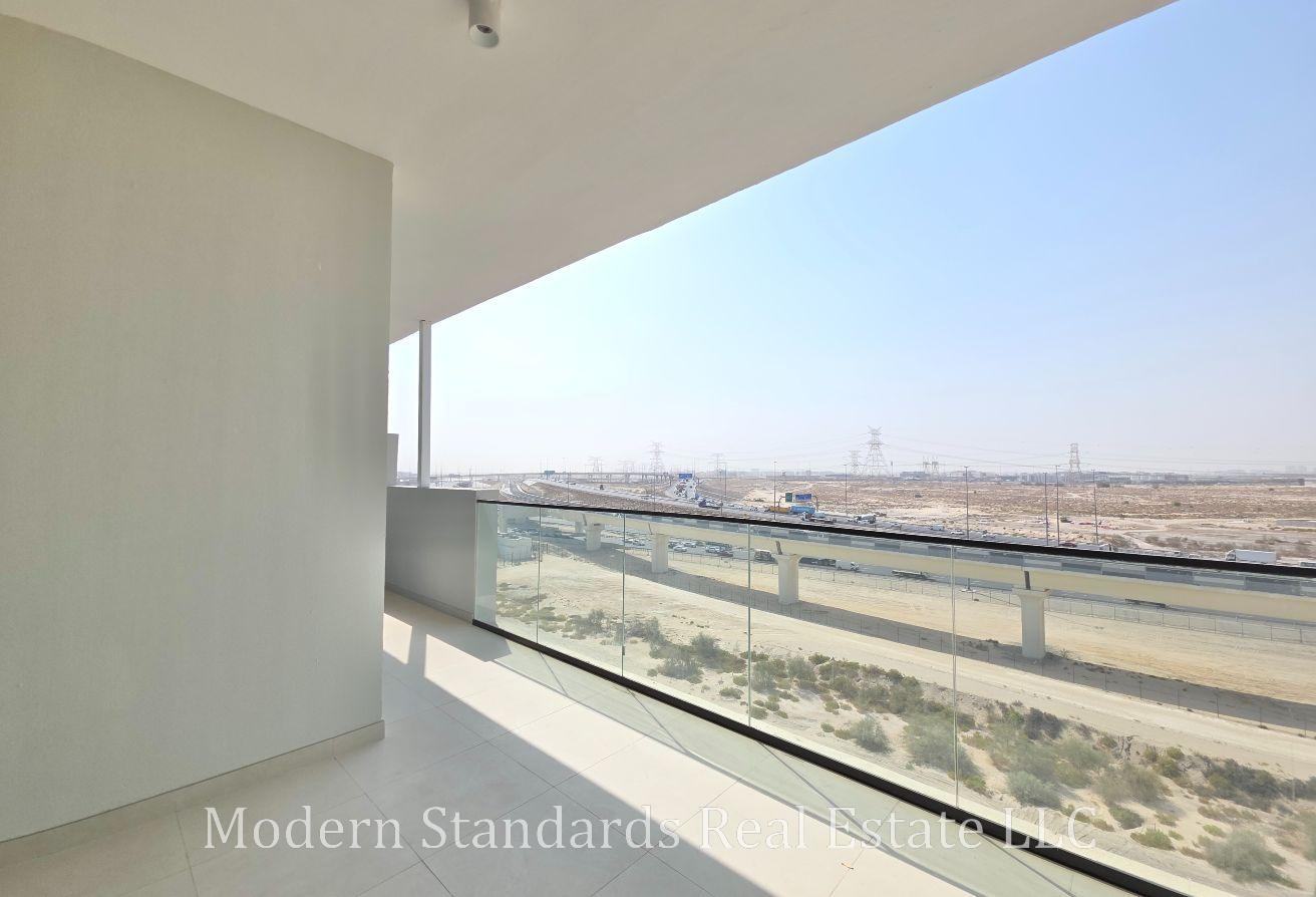 Brand New l Fully Equipped & Furnished photo 12