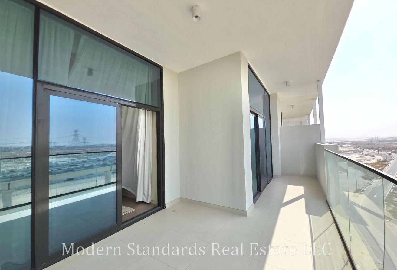 Brand New l Fully Equipped & Furnished photo 13