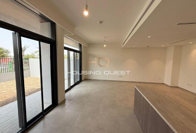 77370063 - Property Image 3