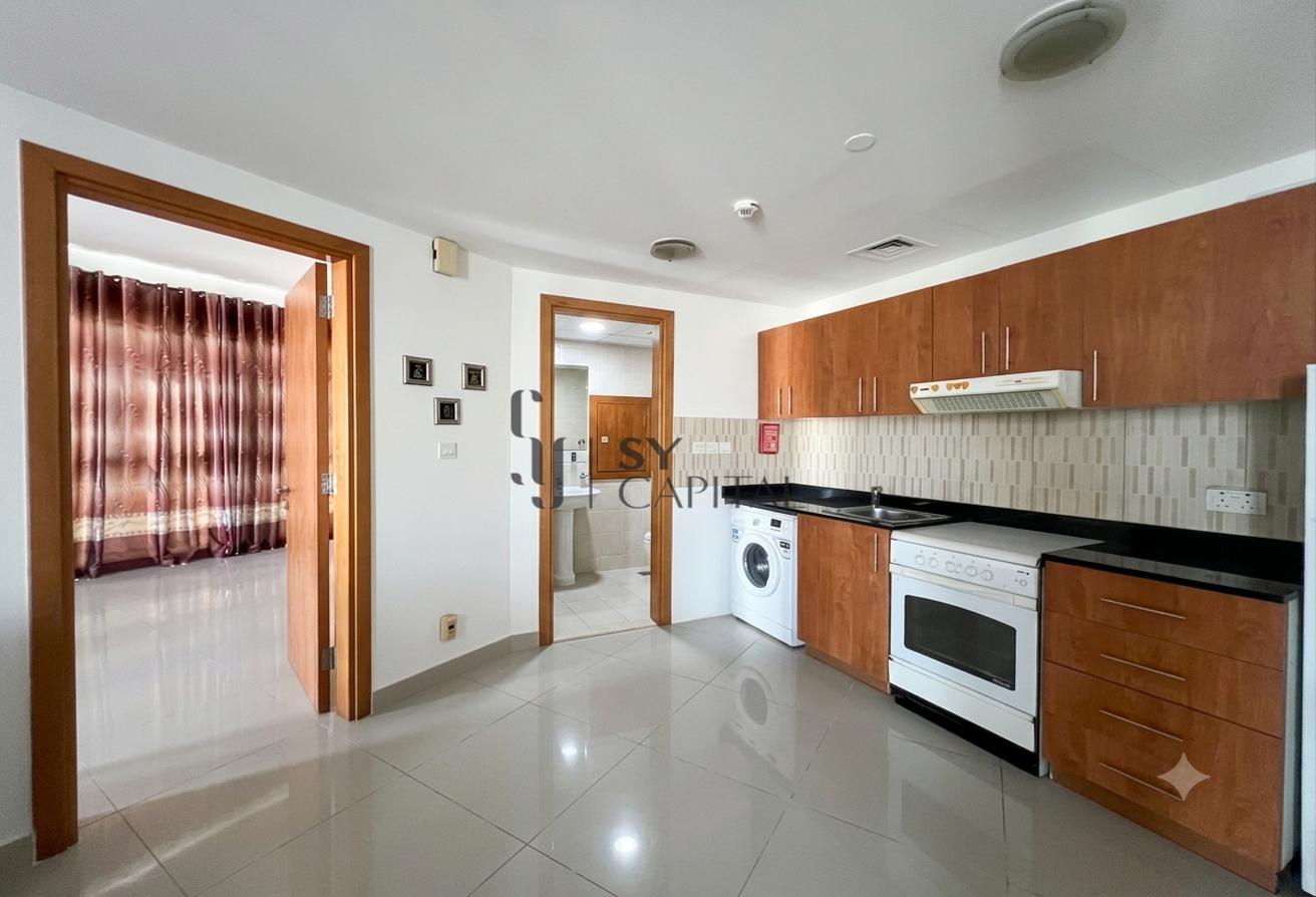 Fully Furnished | High Floor | Flexible Cheques photo 4