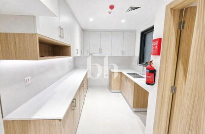 Townhouse - 3 Bedrooms - 4 Bathrooms for sale in Crystal Residences - Maryam Island - Al Khan - Sharjah