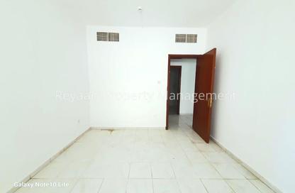 Apartment - 1 - 1 for rent in Dar Al Majaz - Jamal Abdul Nasser Street - Al Majaz - Sharjah