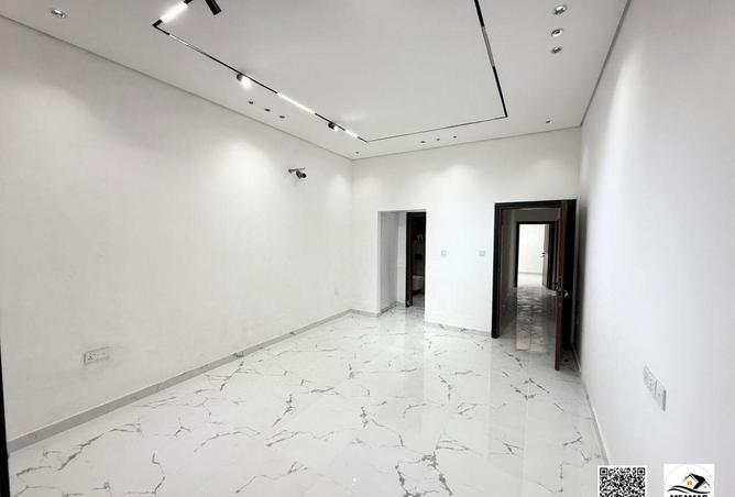 104118015 - Property Image 3