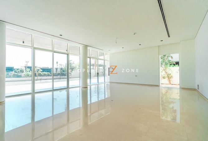 65585765 - Property Main Image