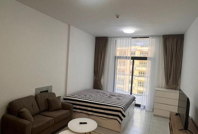 Fully Furnished Studio Apartment | Well-Maintained photo 2