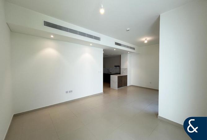 74240407 - Property Image 2