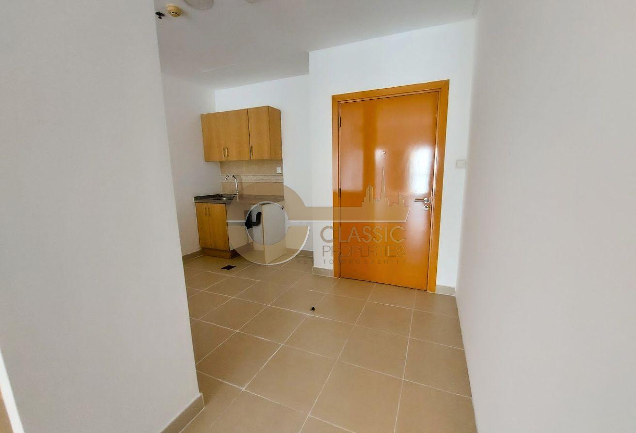 ONE MONTH FREE | UNFURNISHED | ELEGANT VIEW photo 4