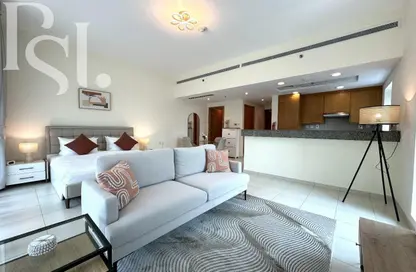 Apartment - Studio - 1 Bathroom for rent in Bay Square Building 9 - Bay Square - Business Bay - Dubai