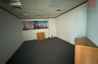 Office Space - Studio - 1 Bathroom for rent in The Business Center - Al Hamriya - Bur Dubai - Dubai