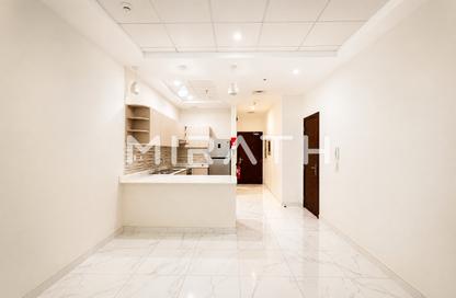 Apartment - 1 Bedroom - 2 Bathrooms for rent in La Plage 2 - Jumeira Beach Road - Jumeirah - Dubai Apartment - 1 Bedroom - 2 Bathrooms for rent in La Plage 2 - Jumeira Beach Road - Jumeirah - Dubai