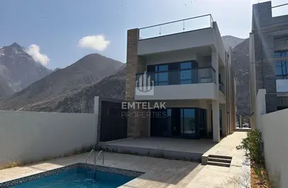 Villa - 5 Bedrooms - 6 Bathrooms for sale in Ocean Living - Sharm - Fujairah