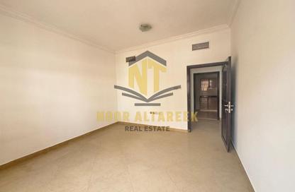 Apartment - 1 - 2 for rent in Al Khan Corniche - Al Khan - Sharjah