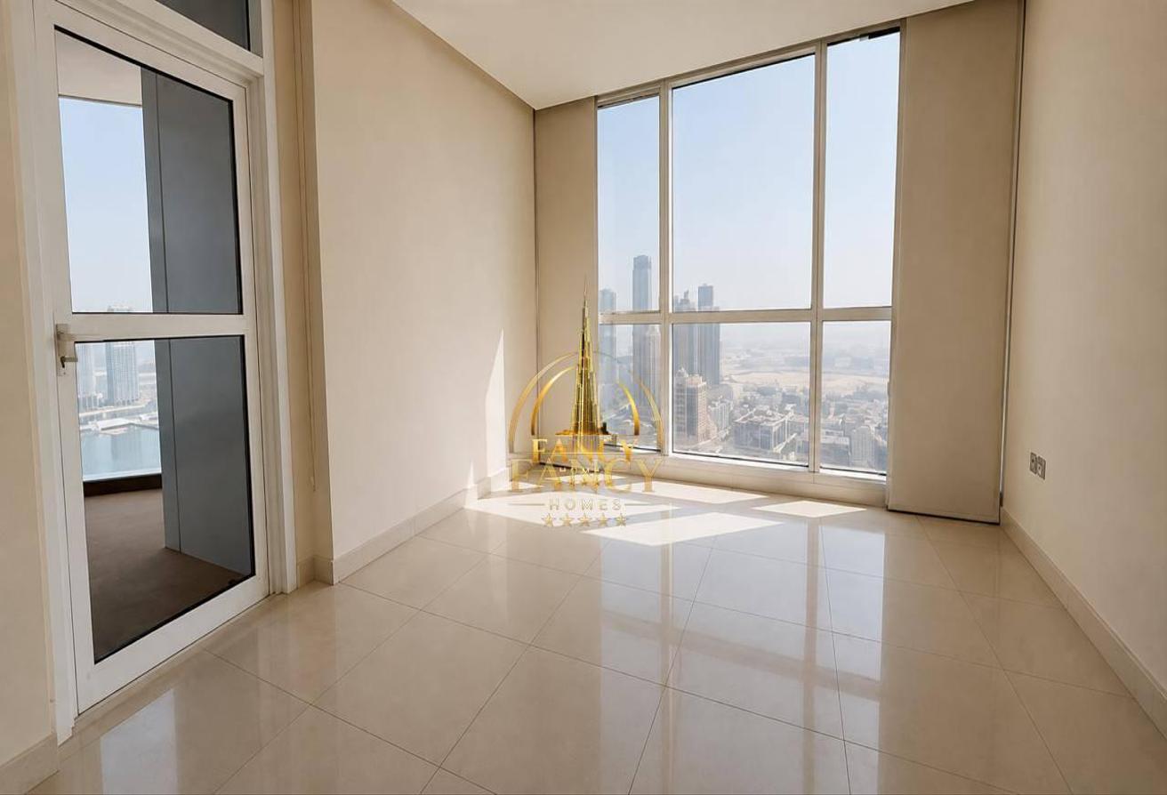 Luxury 3BR | High Floor | Marina View photo 3