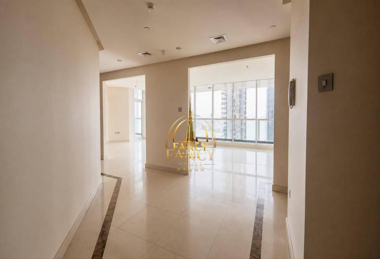 Luxury 3BR | High Floor | Marina View photo 5
