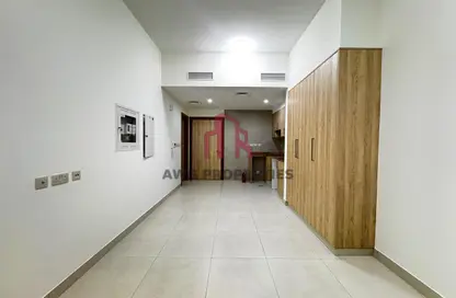 شقة - غرفة نوم - 1 حمام للايجار في ليوان 2 - دبي لاند - دبي