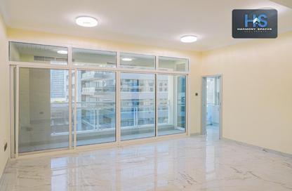 Apartment - 2 Bedrooms - 3 Bathrooms for rent in Emerald Residence - Dubai Marina - Dubai
