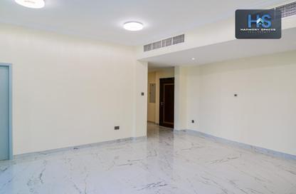 Apartment - 2 Bedrooms - 3 Bathrooms for rent in Emerald Residence - Dubai Marina - Dubai