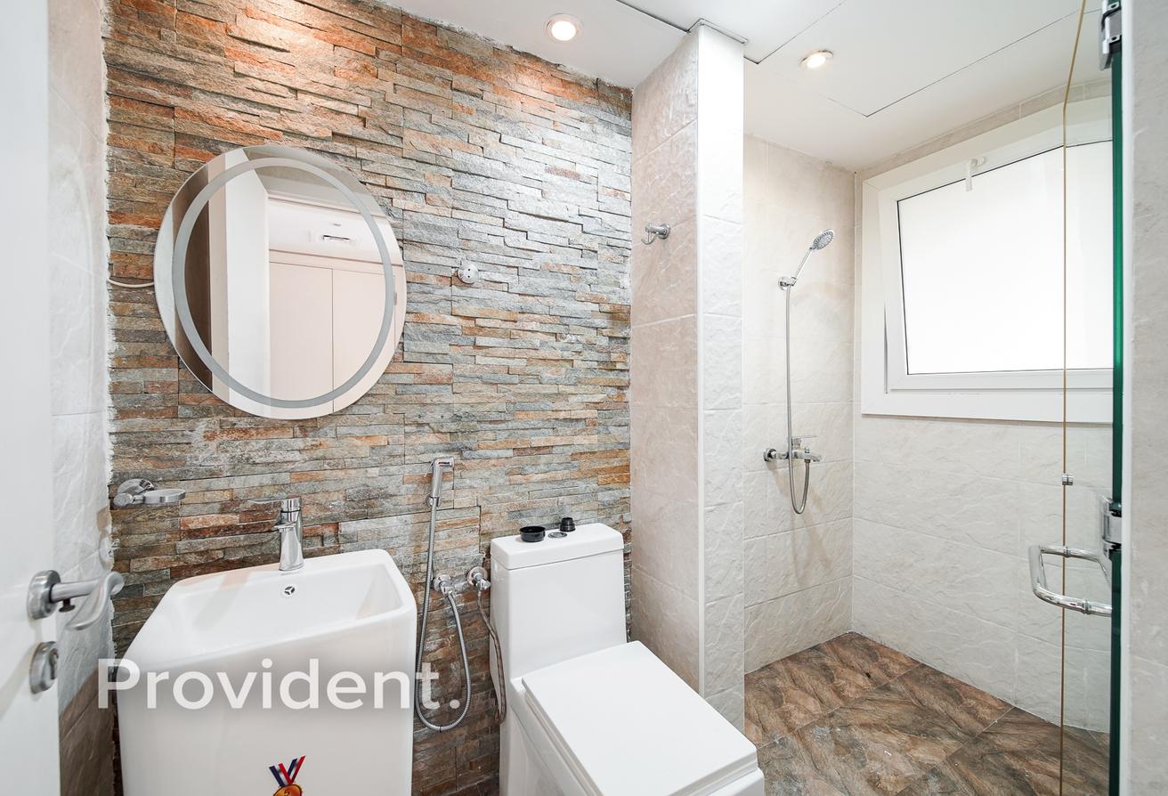 Fully Upgraded I Close to Pool and Park I Vacant photo 17