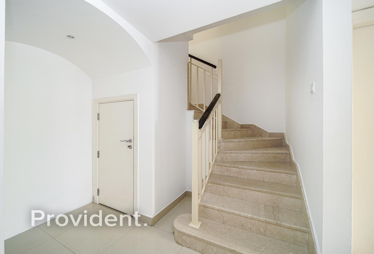 Fully Upgraded I Close to Pool and Park I Vacant photo 16