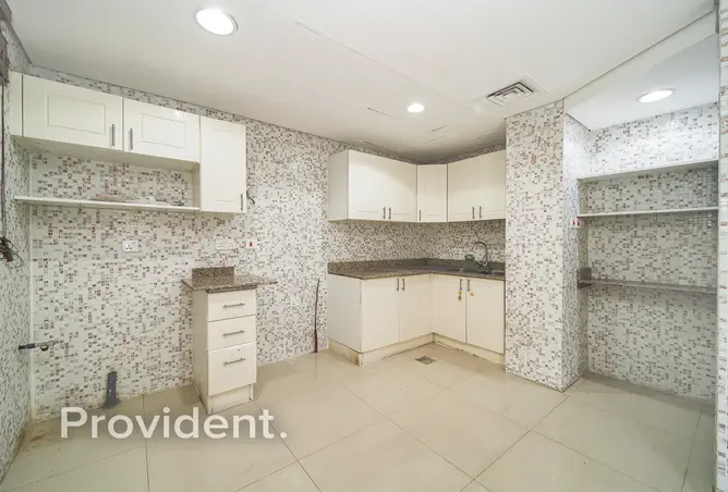 83215036 - Property Image 3