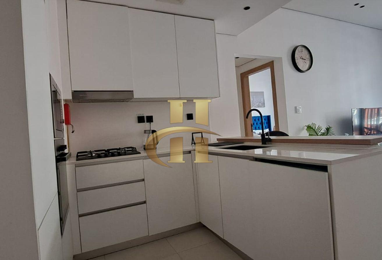 Fully Furnished | Spacious | Vacant photo 2