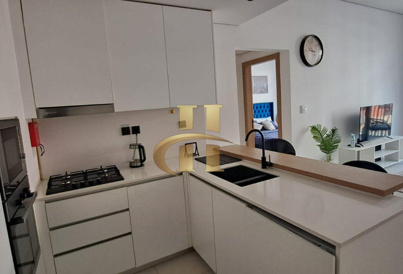 Fully Furnished | Spacious | Vacant photo 4