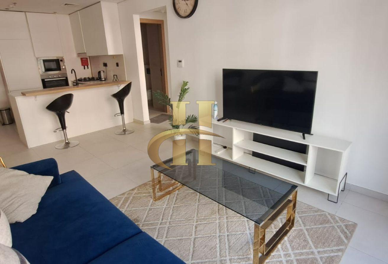 Fully Furnished | Spacious | Vacant photo 3