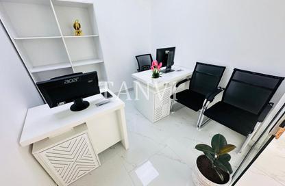 Office Space - Studio - 1 Bathroom for rent in Reem Residency - Al Karama - Dubai
