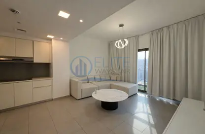 Apartment - 2 Bedrooms - 3 Bathrooms for sale in Hayat Boulevard 1B - Hayat Boulevard 1 - Hayat Boulevard - Town Square - Dubai
