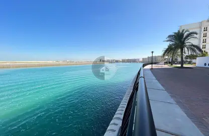 شقة - 1 حمام للايجار في 8B البحيرة - لاجون - ميناء العرب - راس الخيمة - رأس الخيمة