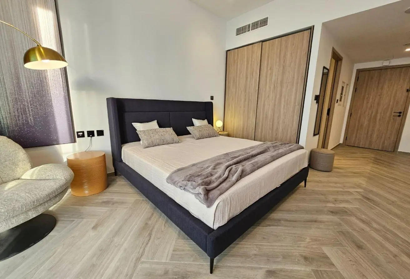 76979132 - Property Main Image
