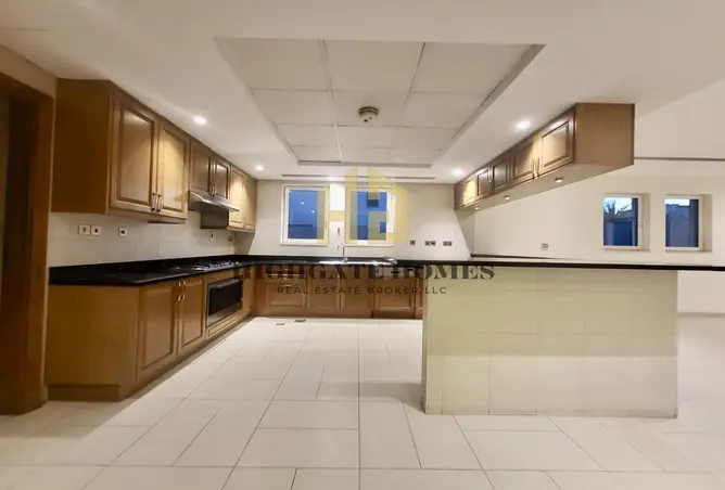 155581139 - Property Image 3