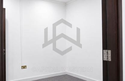Retail - Studio for rent in Pyramid Centre - Oud Metha - Bur Dubai - Dubai
