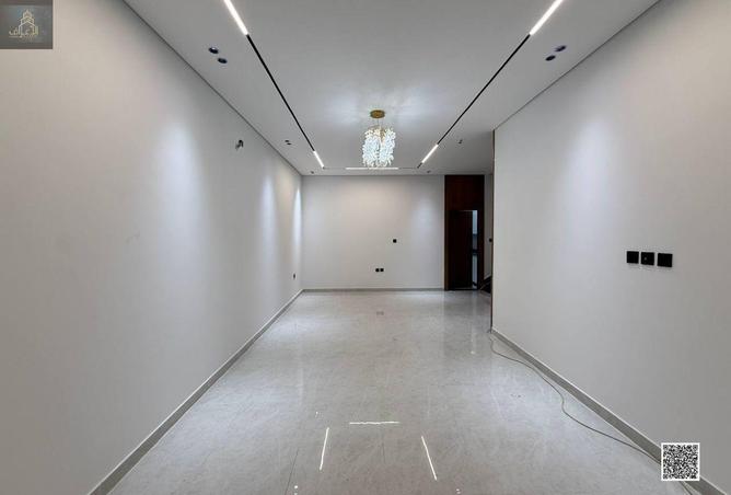 79825357 - Property Image 3