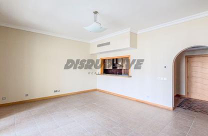 Apartment - 2 Bedrooms - 2 Bathrooms for rent in Al Das - Shoreline Apartments - Palm Jumeirah - Dubai