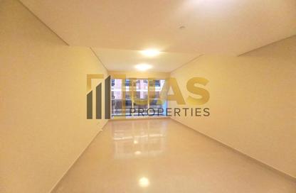 Apartment - 2 - 3 for rent in Golden Sands 14 - Al Mankhool - Bur Dubai - Dubai