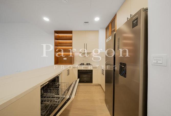 70268007 - صورة العقار 3