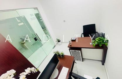 Office Space - Studio - 1 Bathroom for rent in Red Avenue - Al Garhoud - Dubai