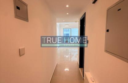 Apartment - 1 Bedroom - 2 Bathrooms for rent in Riviera Tower - Al Majaz 3 - Al Majaz - Sharjah