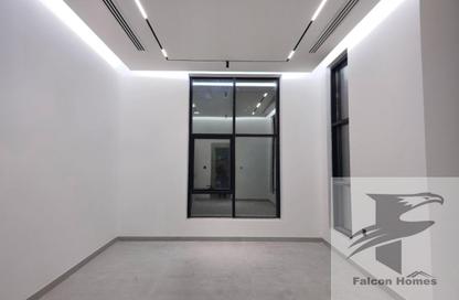 Villa - 4 - 7 for rent in Al Aweer 1 - Al Aweer - Dubai