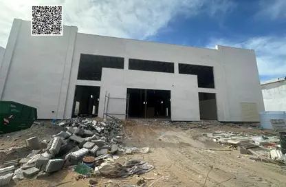 مستودع - استوديو - 2 حمامات للبيع في أم الثعوب - أم القيوين