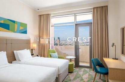 Hotel and Hotel Apartment - 1 Bedroom - 2 Bathrooms for rent in Holiday Inn and Suites Dubai Science Park - Dubai Science Park - Dubai Hotel and Hotel Apartment - 1 Bedroom - 2 Bathrooms for rent in Holiday Inn and Suites Dubai Science Park - Dubai Science Park - Dubai