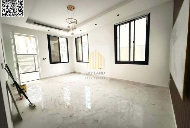 73859215 - Property Image 2