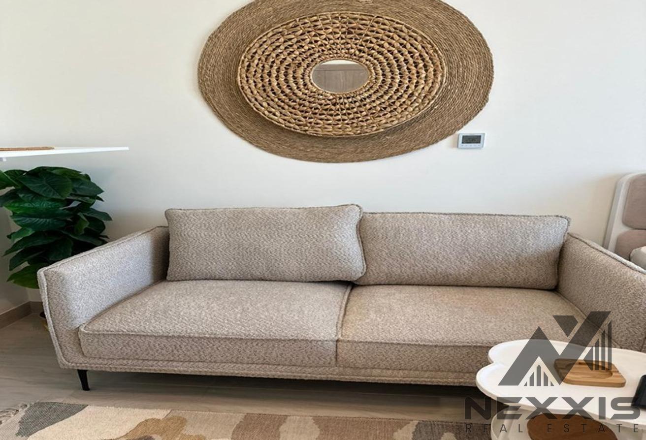Fully Furnished | Vacant | Upgraded | Balcony photo 9