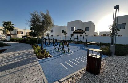 Townhouse - 2 Bedrooms - 4 Bathrooms for rent in Noya 1 - Noya - Yas Island - Abu Dhabi