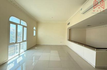 Villa - 4 Bedrooms - 5 Bathrooms for rent in Al Jafiliya Villas - Al Jafiliya - Dubai