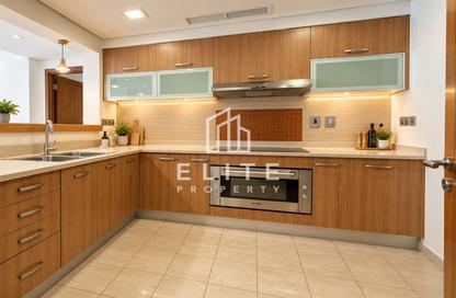Apartment - 3 - 5 for rent in Marina Residences 3 - Marina Residences - Palm Jumeirah - Dubai