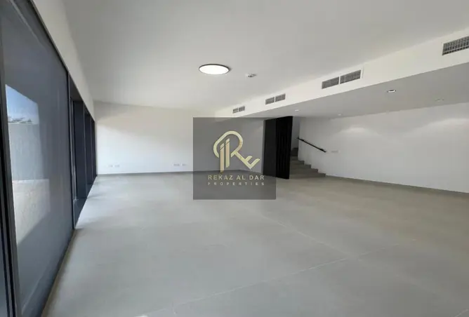 105120427 - Property Image 2
