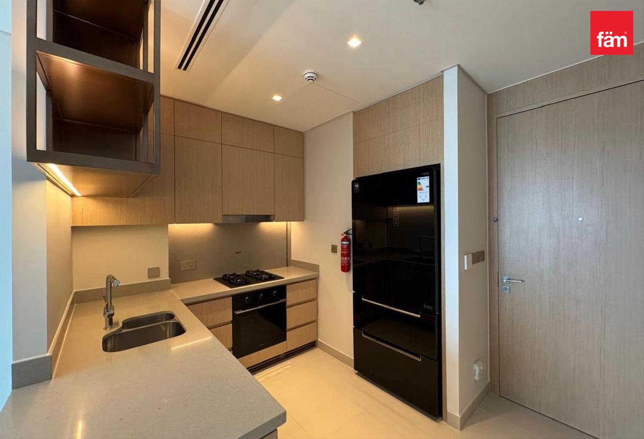 High Floor | Burj View | Mall Access | Unfurnished photo 7